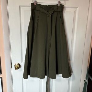 Banana Republic Factory Hunter green flare midi skirt size 0​